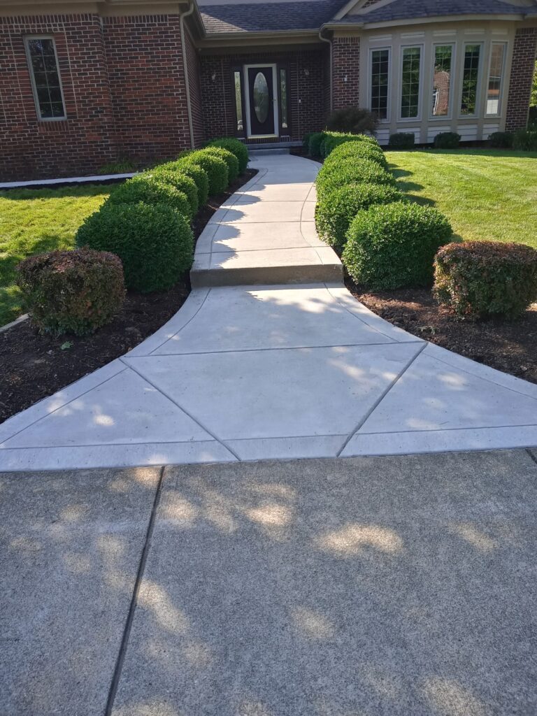 Residential home concrete sidewalk - flatwork